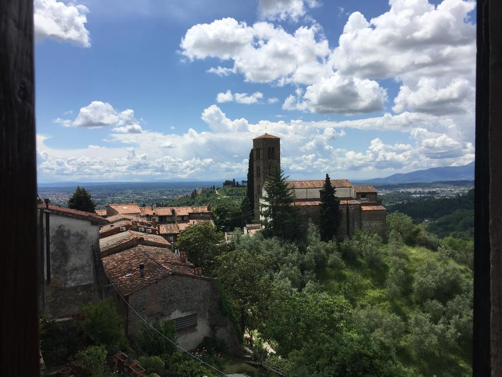ボルゴ・ア・ブッジャーノ Antica Casa "Le Rondini" Bed & Breakfast エクステリア 写真