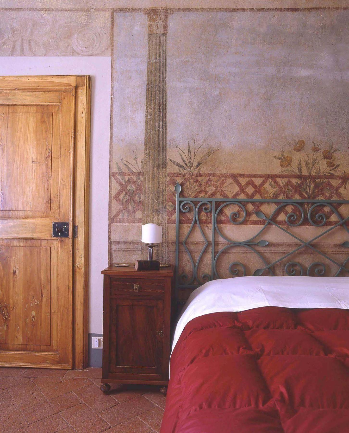 ボルゴ・ア・ブッジャーノ Antica Casa "Le Rondini" Bed & Breakfast エクステリア 写真